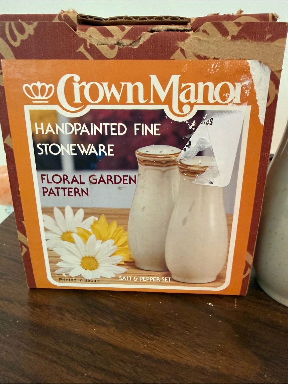 Handpainted Stoneware Salt & Pepper Set - Cream